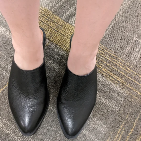 Chinese Laundry Millie Black Mules - Picture 11 of 15